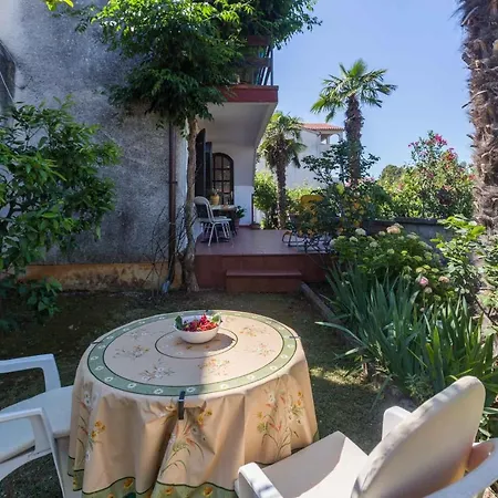 In - Istrien 41781 Apartment Funtana
